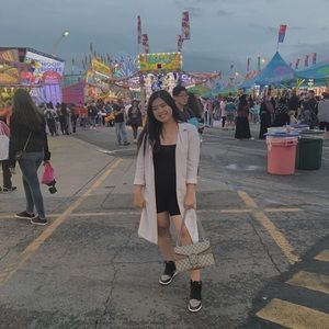 Meet your Posher, Lauren